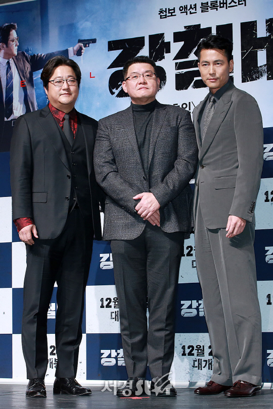 곽도원, 양우석, 정우성이 15일 오전 서울 강남구 압구정 CGV에서 열린 영화 ‘강철비’ 제작보고회에 참석했다.
