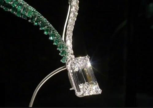 국제 경매시장에 나온 다이아몬드가 378억원에 낙찰됐다./영국 BBC 방송국 홈페이지 캡쳐=연합뉴스