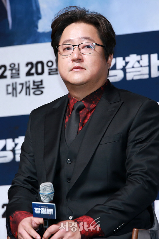 배우 곽도원이 15일 오전 서울 강남구 압구정 CGV에서 열린 영화 ‘강철비’ 제작보고회에 참석했다.