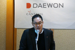 전응식 대원 대표가 15일 서울 여의도에서 열린 상장 기자간담회에서 성장 전략을 설명하고 있다/사진제공=대원