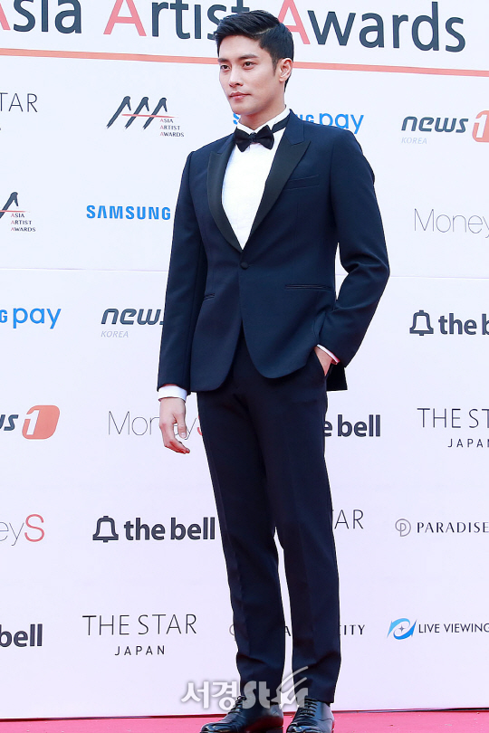 배우 성훈이 15일 오후 서울 송파구 잠실실내체육관에서 열린 ‘2017 Asia Artist Awards’(2017 아시아 아티스트 어워즈, 이하 ‘AAA’) 행사에 참석했다.
