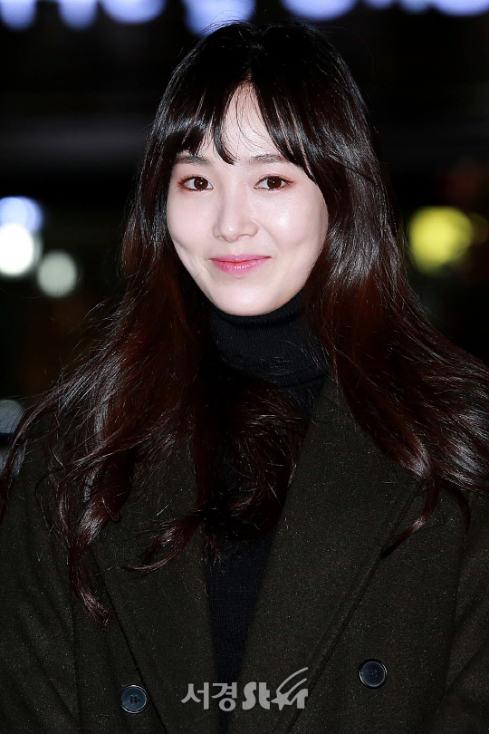배우 윤진솔이 16일 오후 서울 영등포구 한 음식점에서 열린 tvn 수목드라마 ‘부암동 복수자들’ 종방연에 참석했다.