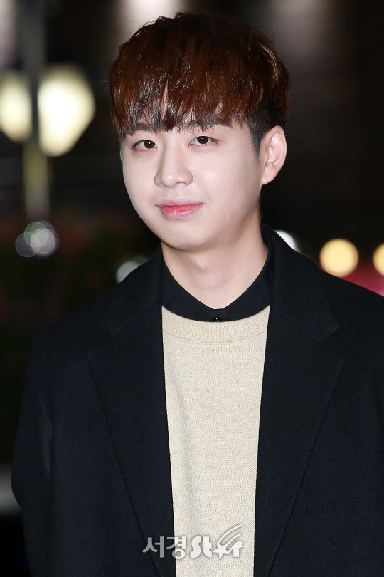 배우 신동우가 16일 오후 서울 영등포구 한 음식점에서 열린 tvn 수목드라마 ‘부암동 복수자들’ 종방연에 참석했다.