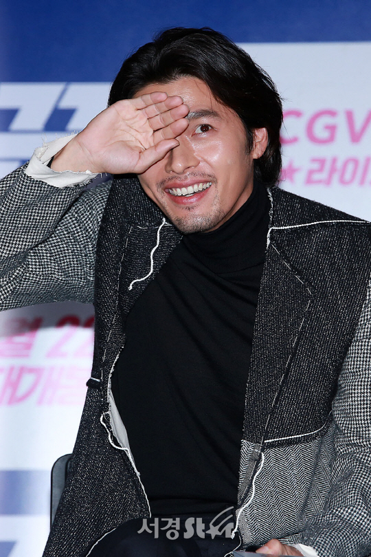 배우 현빈이 21일 오후 서울 영등포구 영등포 CGV에서 열린 영화 ‘꾼’ 스타라이브톡에 참석했다.