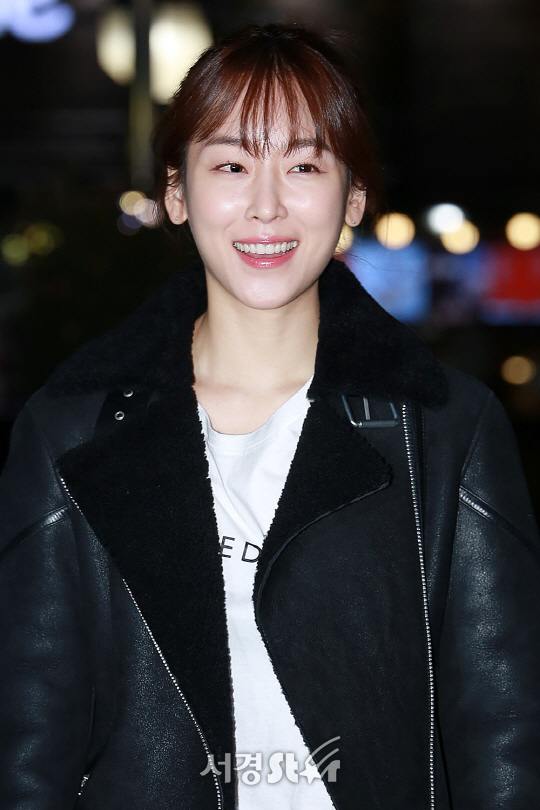 배우 서현진이 21일 오후 서울 영등포구 한 음식점에서 열린 SBS 월화드라마 ‘사랑의 온도’ 종방연에 참석했다.