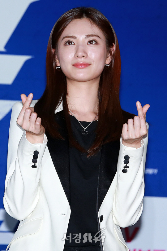 배우 나나가 21일 오후 서울 영등포구 영등포 CGV에서 열린 영화 ‘꾼’ 스타라이브톡에 참석했다.