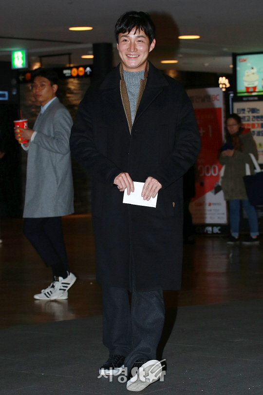 배우 허동원이 22일 오후 서울 성동구 행당동 왕십리CGV에서 열린 영화 ‘실종2’ VIP시사회에 참석해 포토타임을 갖고 있다.