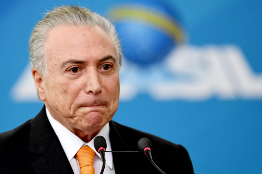 브라질 “연금개혁 하지 않으면 10년내 재정파탄”