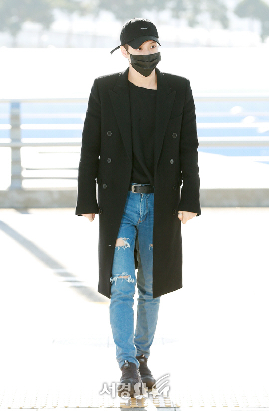 샤이니 태민, '블랙으로 남성미 폴폴' (공항 패션)