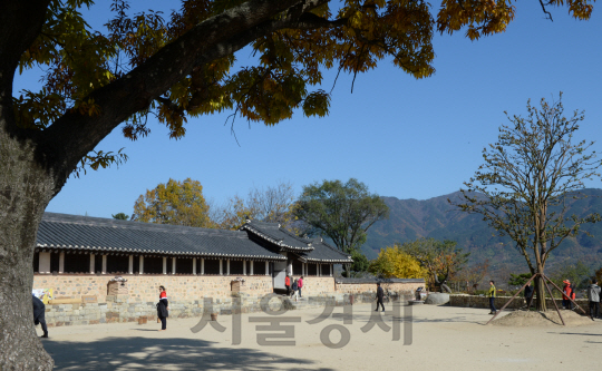 2002년 드라마세트장으로 지어진 최참판댁.