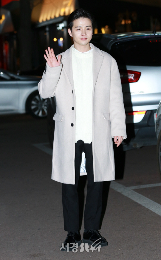 배우 김혜성이 30일 서울 영등포구 한 음식점에서 열린 KBS2 드라마 ‘매드독’ 종방연에 참석해 포토타임을 갖고 있다.