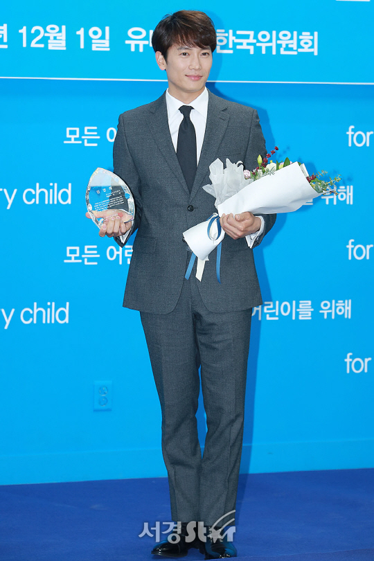 배우 지성이 1일 오전 서울 마포구 유니세프 한국위원회 3층 대회의실에서 열린 유니세프한국위원회 특별대표 임명식에 참석했다.