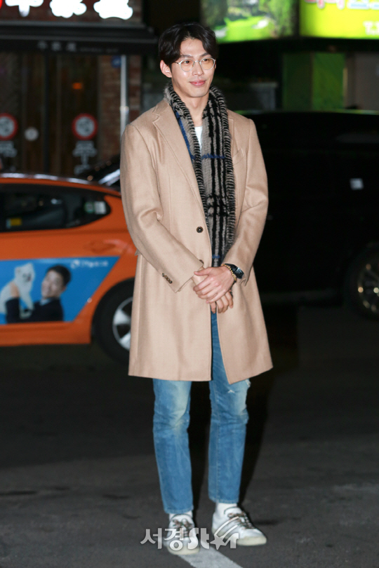 배우 최정원이 1일 오후 서울 영등포구 한 음식점에서 열린 MBC 금요 드라마 ‘보그맘’ 종방연에 참석해 포토타임을 갖고 있다.