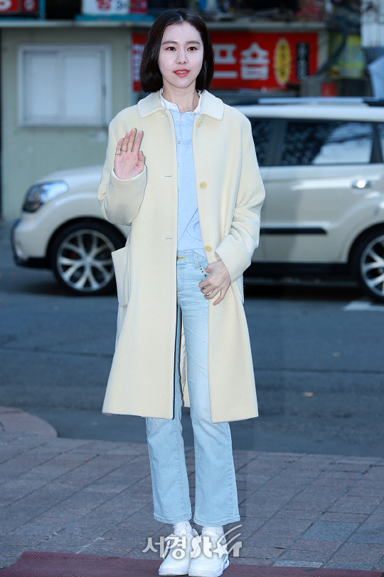 배우 김예원이 4일 오후 서울 영등포구 한 음식점에서 열린 tvn 토일드라마 ‘변혁의 사랑’ 종방연에 참석해 포즈를 취하고 있다.