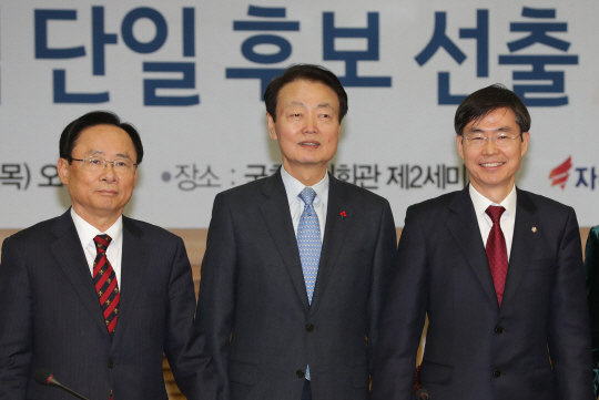 중립단일후보에 한선교…한국당 원내대표 선거 '친홍-친박-반홍'으로