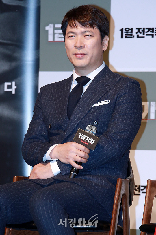 배우 김상경이 11일 오전 서울 강남구 신사동 압구정 CGV에서 열린 영화 ‘1급기밀’ 제작보고회에 참석했다.