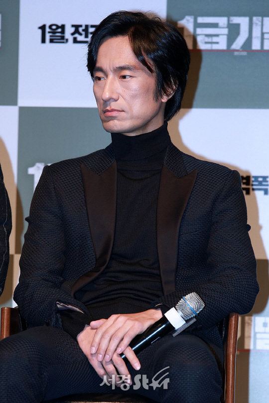 배우 김병철이 11일 오전 서울 강남구 신사동 압구정 CGV에서 열린 영화 ‘1급기밀’ 제작보고회에 참석했다.