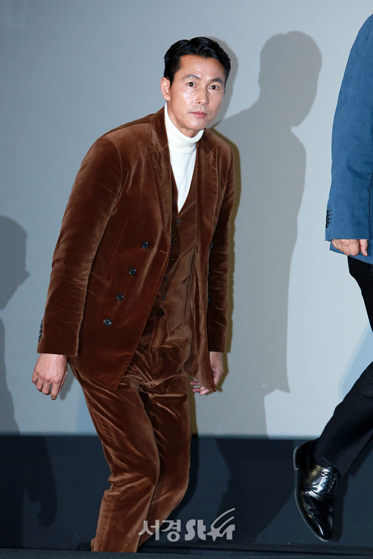 배우 정우성이 11일 오후 서울 용산구 CGV 용산아이파크몰에서 열린 영화 ‘강철비’ 언론시사회에 참석했다.