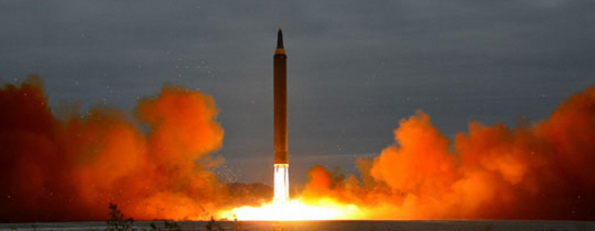 지난 9월 북한이 발사한 중장거리전략탄도미사일 ‘화성-12형’ /연합뉴스