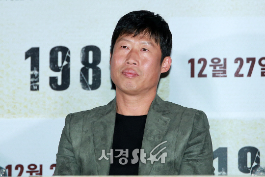 배우 유해진이 13일 오후 용산구 CGV용산아이파크몰에서 열린 영화 ‘1987’ 언론시사회에 참석했다.