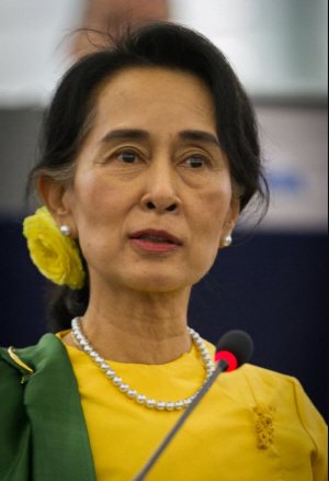 아웅산 수지 미얀마 국가자문역/위키피디아
