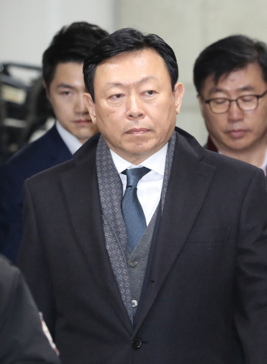 '국정농단의 시작과 끝'...檢, 25년 구형에 최순실 '아아아악'