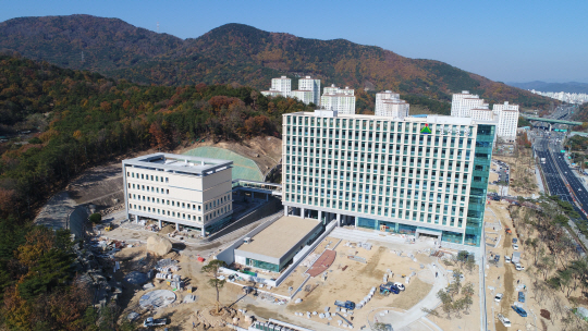 울산 울주군 청량면에 위치한 울주군 신청사 전경. 내년 1월 개청식을 가질 예정이다. /사진제공=울주군