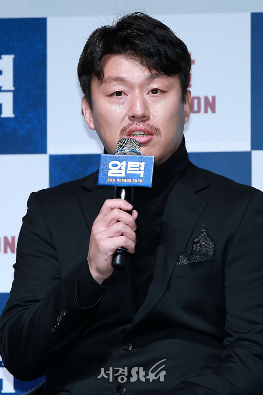배우 김민재가 19일 오전 서울 강남구 압구정 CGV에서 열린 영화 ‘염력’ 제작보고회에 참석했다.