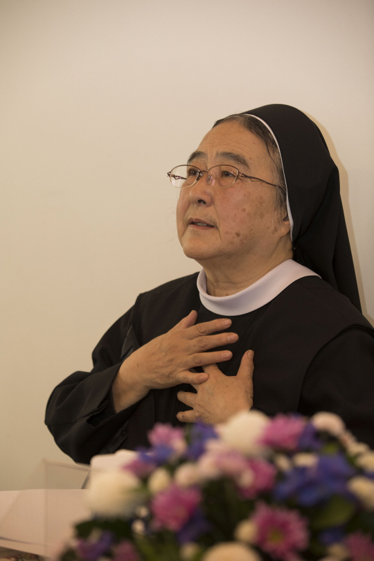 수도원 50년 이해인 수녀 '인류애 속에 행복한 시간들'
