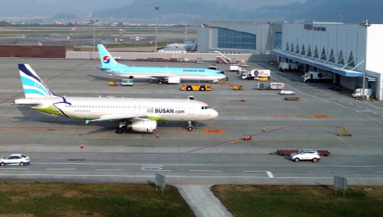 김해공항/서울경제DB