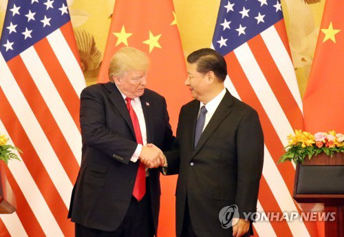 도널드 트럼프 미국 대통령(왼쪽)과 시진핑 중국 국가주석(오른쪽)/연합뉴스