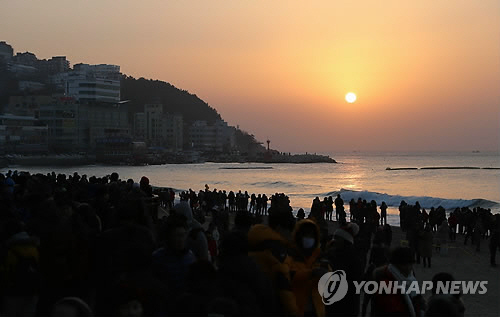 2018년 ‘황금개의 해’ 달력 속 공휴일은 며칠?