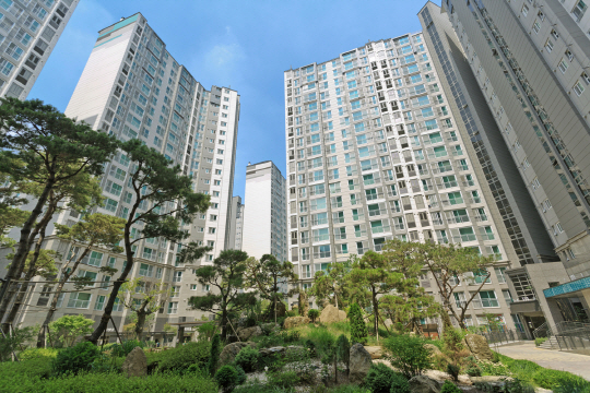 미래에셋대우는 내년 신규 아파트 분양시장이 위축될 것으로 분석했다./서울경제DB