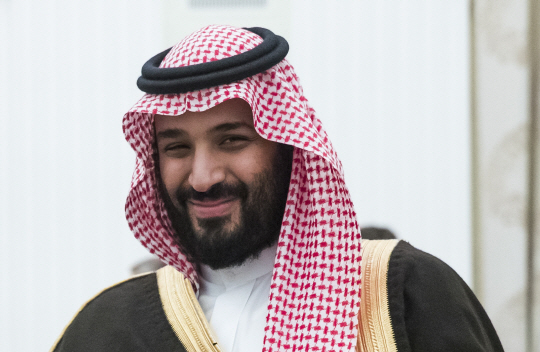 ‘오일의 나라’ 사우디, “휘발유값 두 배로 올린다”