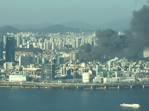 홍대입구역 인근 공사장에서 큰 화재가 발생했다./출처= 연합뉴스 독자제공