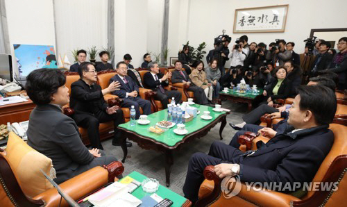 국민의당 통합반대파, 안철수에 맹공…“보수대야합 야욕 버려야”