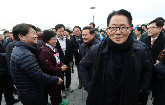 박지원 “안철수 통합 밀어붙이면 개혁신당 확실히 창당”