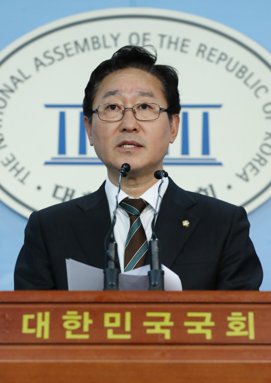 박범계 “경찰에 수사종결권 부여”…검경수사권 조정안 발의