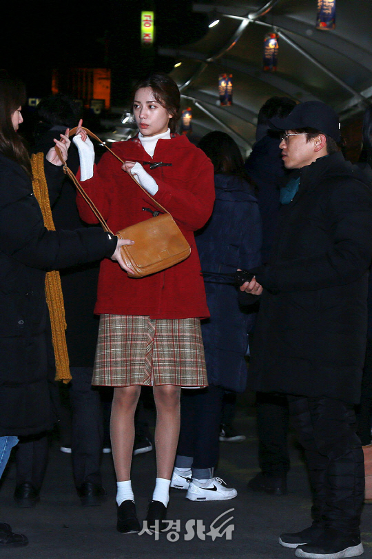 배우 나나가 11일 오후 대구 중구 서문 야시장에서 열린 드라마 ‘사자(四子:창세기)‘ 현장 공개 촬영에 참석했다.