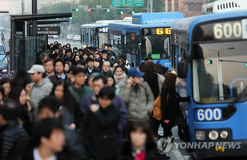 서울시 미세먼지 저감대책 ‘대중교통 무료’에 누리꾼 “차라리 마스크를”