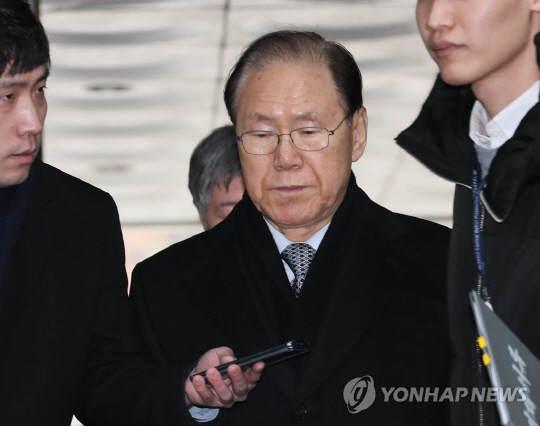 ‘MB 집사’ 김백준, 영장심사서 혐의 부인…구속 여부 밤늦게 결정