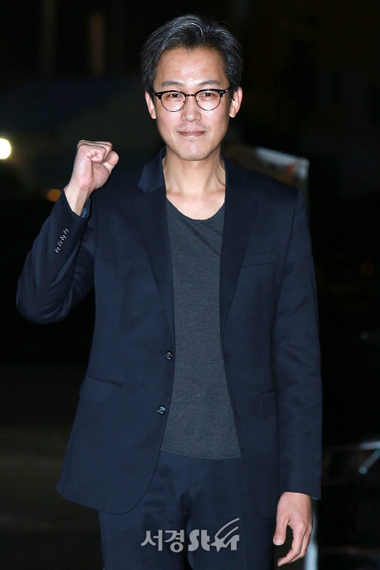 배우 주석태가 19일 오후 서울 영등포구 한 음식점에서 열린 tvn 수목드라마 ‘슬기로운 감빵생활’ 종방연에 참석하고 있다.