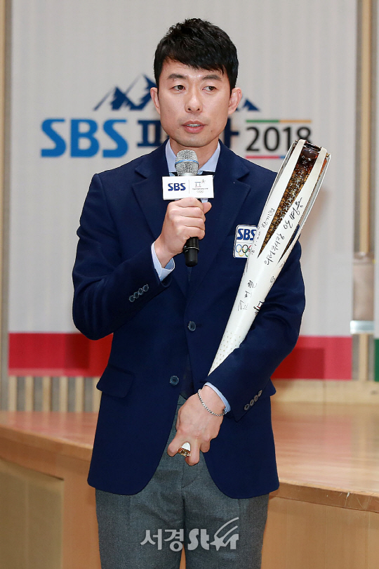 제갈성렬 해설위원이 22일 오전 서울 양천구 목동 SBS 13층 홀에서 열린 SBS ‘평창올림픽 방송단 발대식‘에 참석했다.