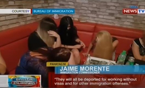 성매매 혐의로 필리핀 이민국에 체포된 러시아 여성들./연합뉴스