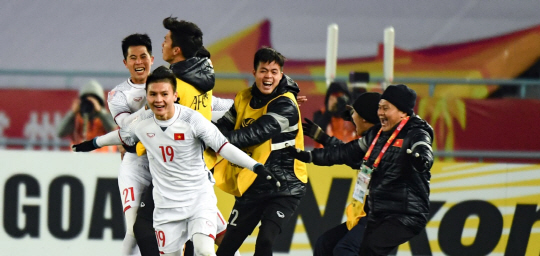 ‘박항서 매직’ 베트남, 카타르 꺾고 U-23 챔피언십 결승 진출