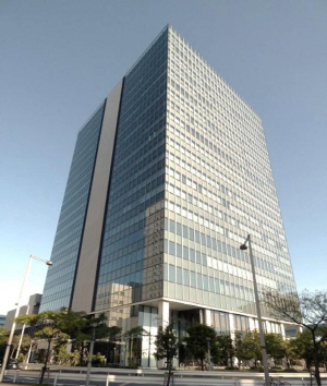 한국투자신탁운용이 지난해 8월 국내 최초로 출시한 일본 부동산공모펀드의 기초자산인 도쿄의 이리아케 건물. /사진제공=한투운용
