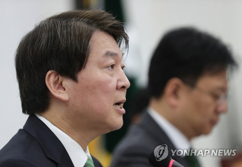 국민의당 안철수 대표는 26일 고대영 KBS 전 사장이 최근 해임된 것과 관련해 생각을 밝혔다./ 연합뉴스