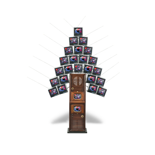 백남준이 1995년 베니스비엔날레 한국관 설립을 기념하는 특별전을 위해 제작한 ‘Eco-V toleo Tree’가 지난 24일 경매에서 시작가 3억원에 경합없이 낙찰됐다. /사진제공=케이옥션