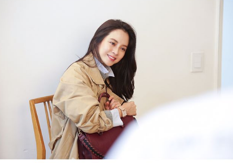 ‘런닝맨’ 송지효, 봄 기운 물씬 느껴지는 아름다운 미모