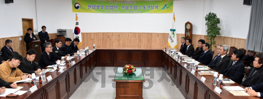 김재현(사진 왼쪽에서 세 번째) 산림청장이 모두발언하고 있다. 사진제공=산림청